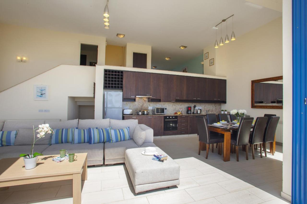 Protaras Seafront Villa Infinte Aretousa Eksteriør bilde